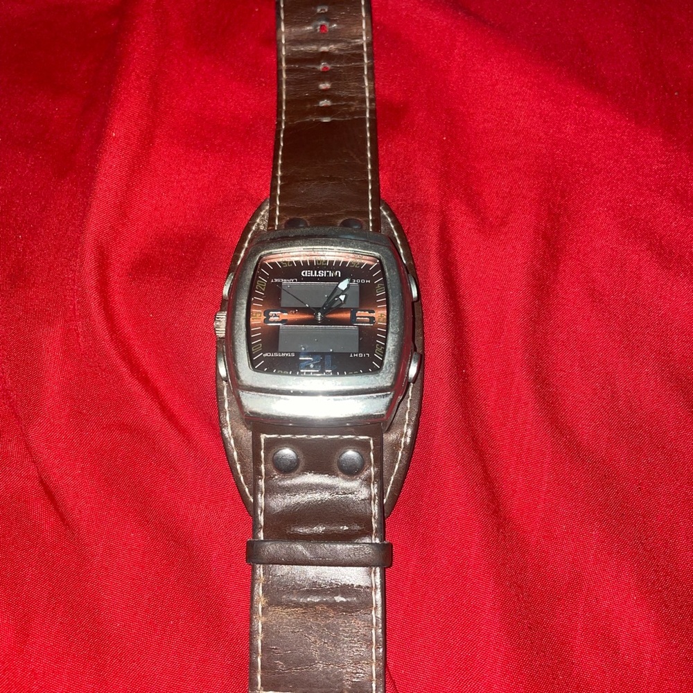 Kenneth Cole unlisted watch